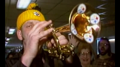 Cocaine Cowboys.ita.2006.Negli anni '80, i baroni della cocaina trasformano Miami in una capitale del denaro sporco e della droga, causando un aumento senza precedenti di episodi violenti e omicidi. "Cocaina Cowboys" racconta questa storia vera.