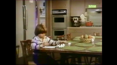 Huit ça suffit (1977) French S3E21 De bons amis.