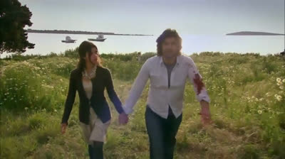 Fatmagul enfrenta a Mustafa y coge la mano de Kerim